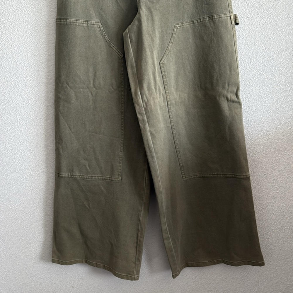 BP. Mid Rise Wide Leg Carpenter Pants in Green Lichen Size 8 - Picture 3 of 7